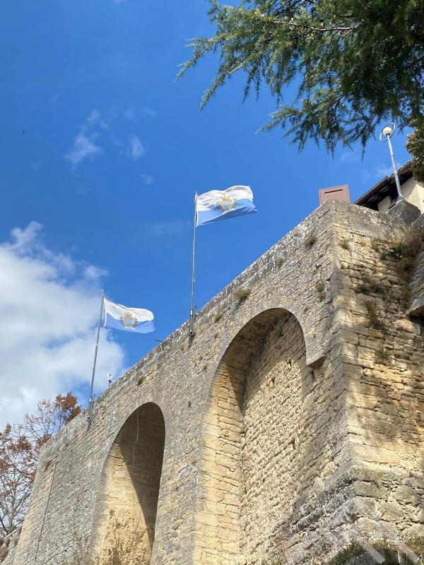 5. San Marino lippu